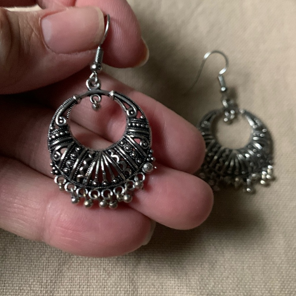 silver tone earrings